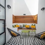 Old Town : Luxury Townhouse Marbella