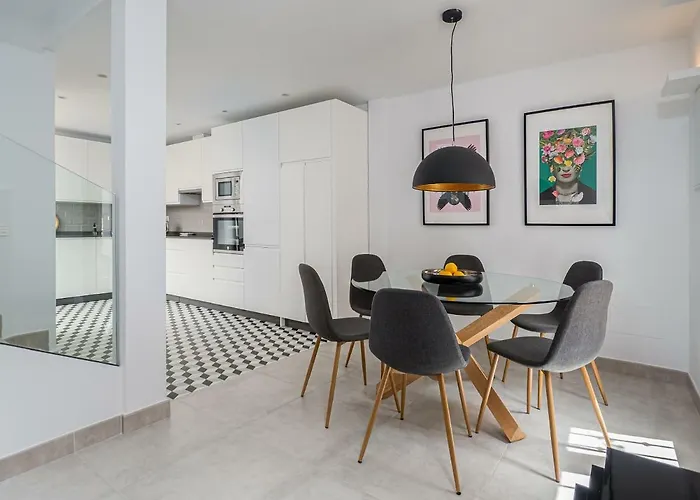 Old Town : Luxury Townhouse マルベーリャ