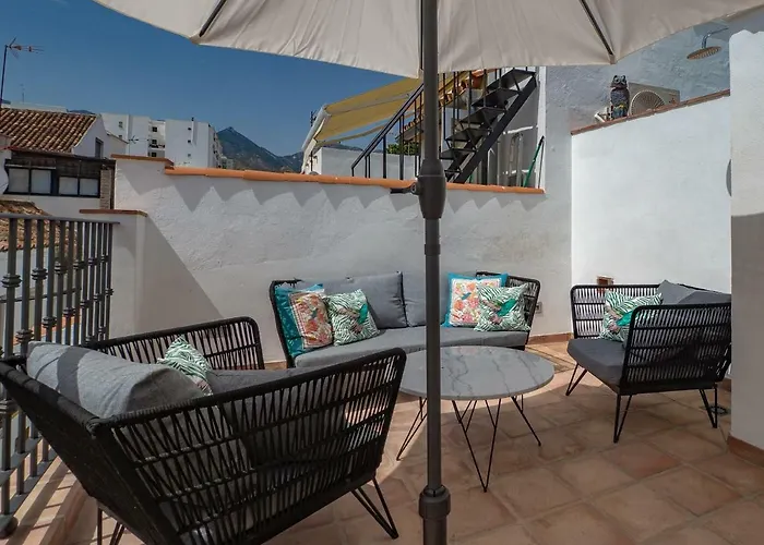 Дом отдыха Old Town : Luxury Townhouse *