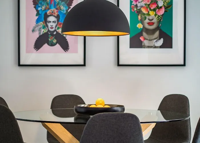 Old Town : Luxury Townhouse Дом отдыха