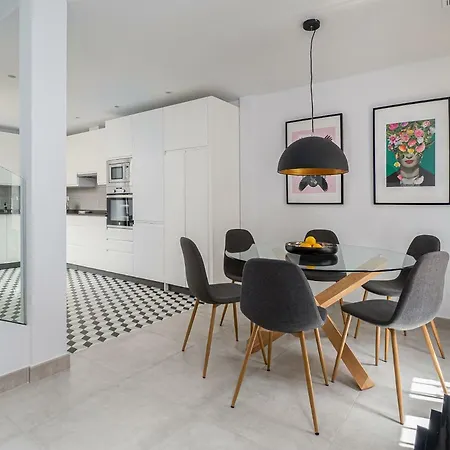 Old Town : Luxury Townhouse Marbella