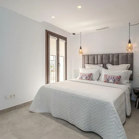 Feriehus Old Town : Luxury Townhouse *